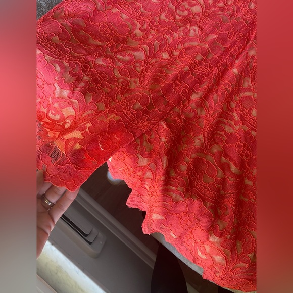 Alex Marie Lace Sheath Dress - Picture 4 of 8